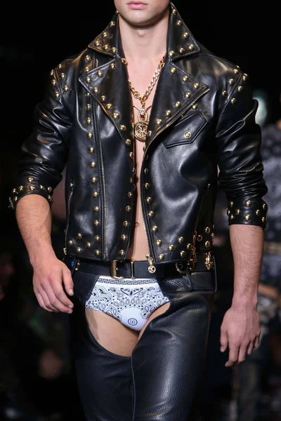 Look 83